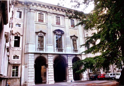 Palazzo Bargnani, ora sede dell'Istituto Tecnico Commerciale "Ballini"