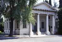 Edificio neoclassico del Cimitero Vantiniano
